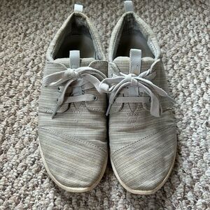 Toms gray tennis shoes women’s size 7